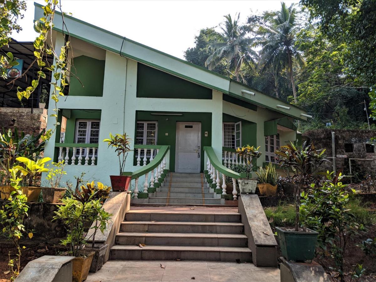Farmagudi Residency Hotel Donshiwado Exterior photo